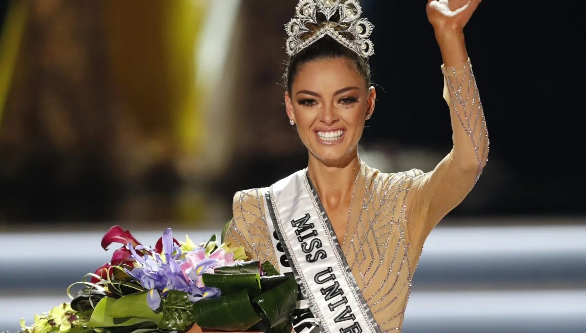 Demi-Leigh Nel-Peters z Republiki Południowej Afryki wygrała konkurs na najpiękniejszą kobietę świata, Miss Universe. 22-latka zamierza promować wiedzę o zapobieganiu AIDS oraz kursy samoobrony dla kobiet.