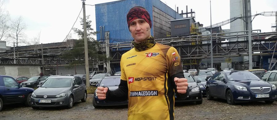 Iście górniczy klimat, ponad dwadzieścia przeszkód i bieg na terenie czynnej kopalni. To wszystko czekało na uczestników specjalnego, śląskiego Runmageddonu. Adam Lisowski, zawodnik RMF 4RACING Team OCR stanął na najwyższym stopniu podium JSW Runmageddonu o Puchar Prezesa JSW S.A. 