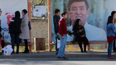 Kirgistan: Szkoły wysyłają uczennice do ginekologa. Chcą ustalić, czy są dziewicami