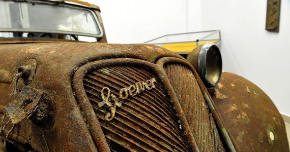 To jedyny taki egzemplarz na świecie. Do muzeum w Kamieniu Pomorskim (Zachodniopomorskie) trafił właśnie zabytkowy Stoewer Greif Junior. Ten kabriolet został wyprodukowany w szczecińskich zakładach Stoewera około 1938 roku.