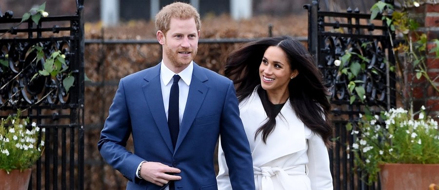 Ślub księcia Harry’ego i Meghan Markle odbędzie się maju przyszłego roku w kaplicy św. Jerzego na zamku w Windsorze – potwierdził reprezentujący narzeczonych rzecznik Pałacu Kensington. 