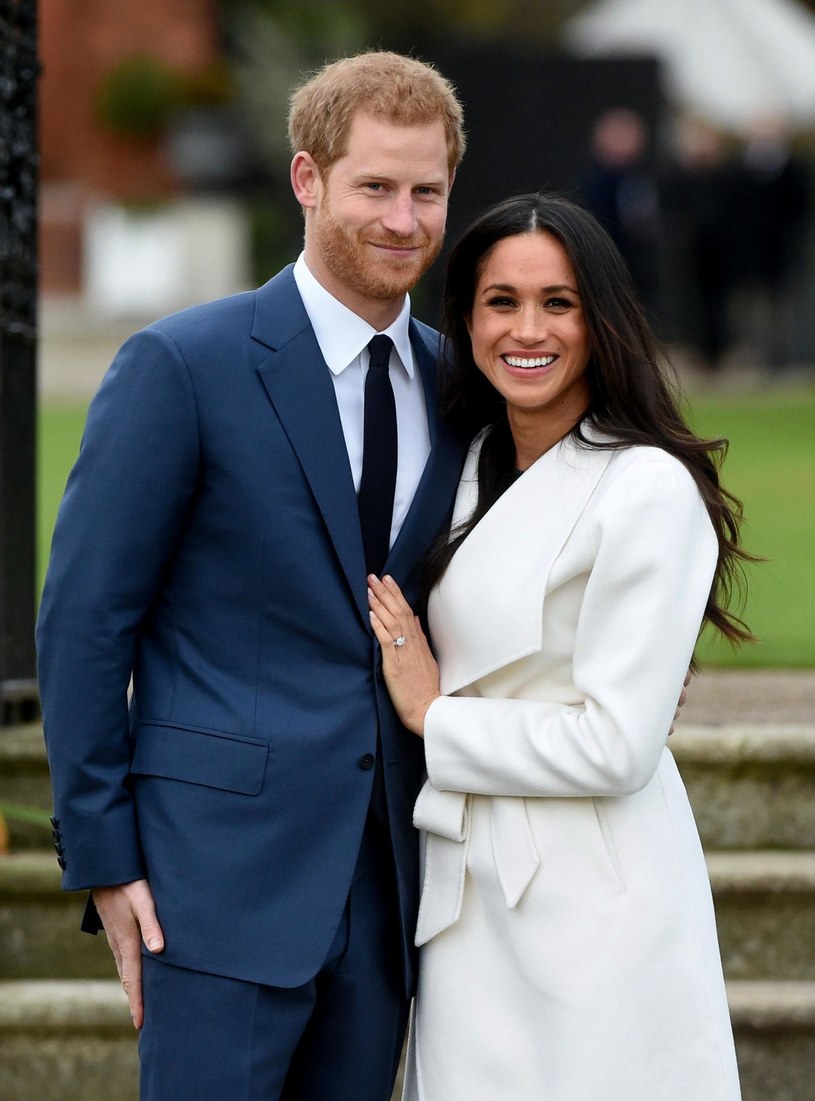 To już oficjalna wiadomość, książę Harry zaręczył się z Meghan Markle. Podczas gdy para przygotowuje się do prezentacji pierwszego oficjalnego zdjęcia, uwagę wszystkich przyciąga pierścionek zaręczynowy aktorki.