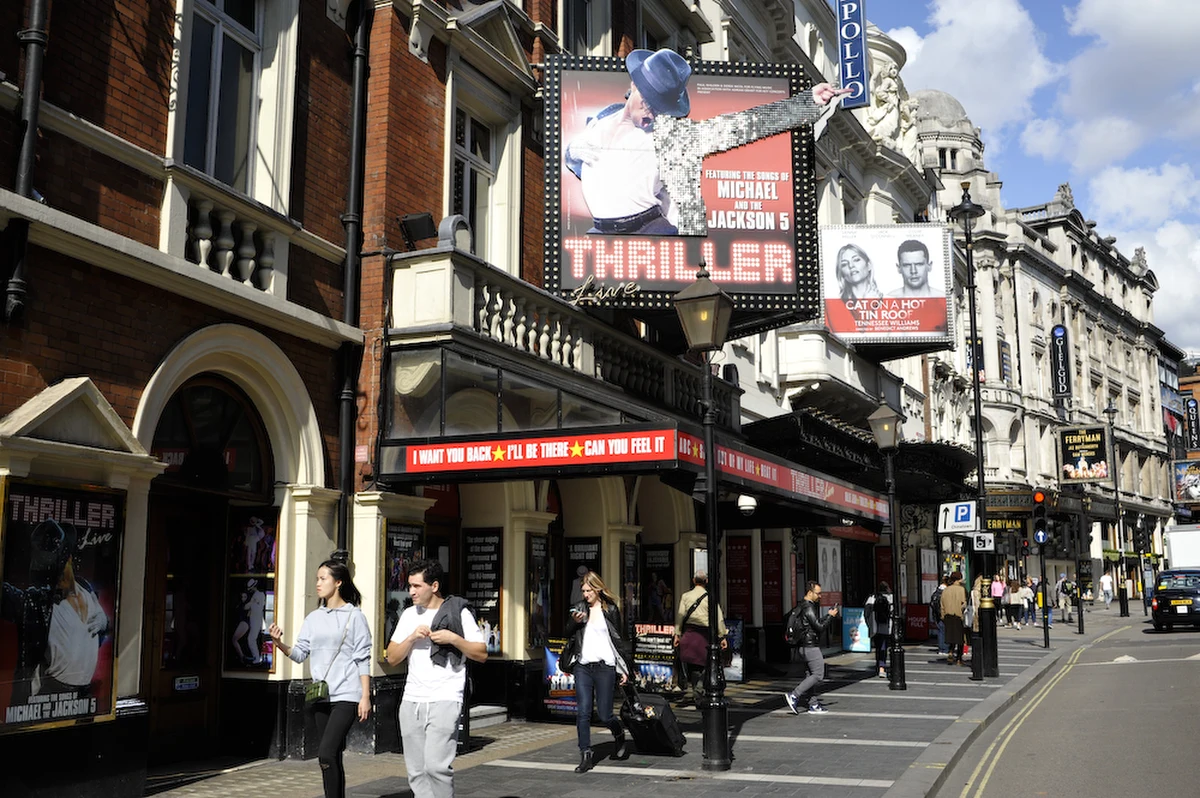Chińczycy i Hindusi zastąpią Polaków na brytyjskich uczelniach. To realny scenariusz, jeżeli nie uda się zachować po Brexicie wymiany studentów z Wielką Brytanią na obecnym poziomie w ramach unijnego programu Erasmus Plus. 
