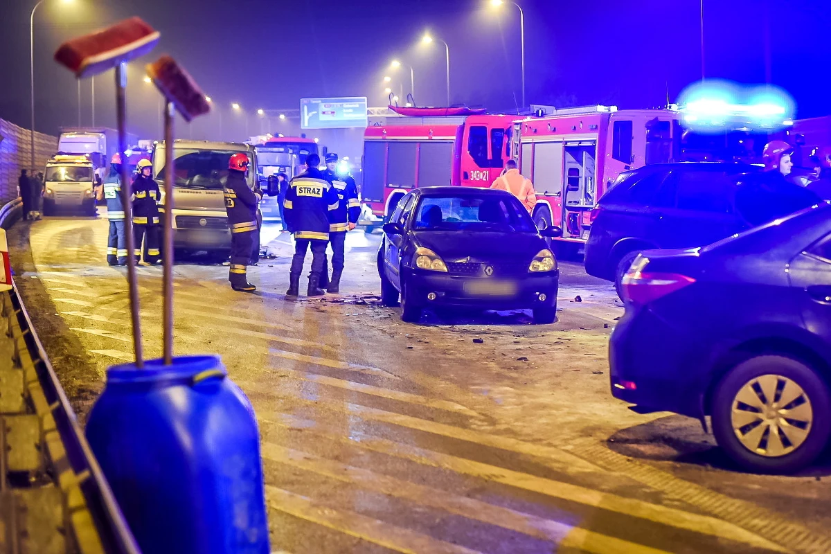 Jeszcze w tym roku do sądu trafi akt oskarżenia w sprawie styczniowego wypadku z udziałem auta, którym podróżował Minister Obrony Narodowej Antoni Macierewicz. Jak dowiedział się reporter RMF FM Kuba Kaługa, prokuratura zakończyła już śledztwo.