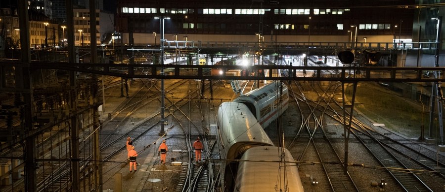 Nikt nie został ranny w wypadku niemieckiego pociągu ekspresowego ICE (Intercity Express) w Bazylei. Skład wykoleił się na zwrotnicy, wyjeżdżając z dworca.
