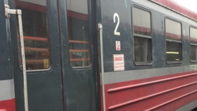 Tragiczny wypadek w pobliżu Krakowa. Wstrzymano ruch pociągów, pasażerowie wściekli