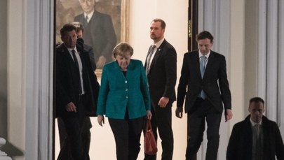 Niemcy: Zamieszanie ws. rozmów na temat rządu. Pilny telefon do Merkel