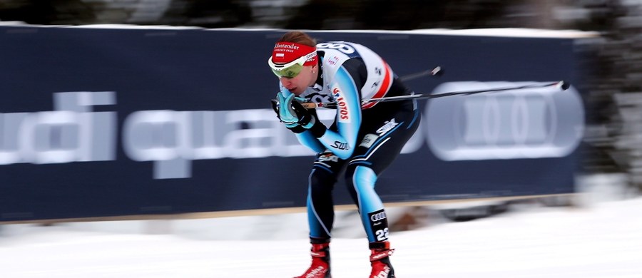 ​Justyna Kowalczyk nie ukończyła biegu łączonego 7,5+7,5 km narciarskiego Pucharu Świata w Lillehammer. Polka pokonała niespełna 12 km. Zwyciężyła Szwedka Charlotte Kalla, a kolejne miejsca zajęły Norweżki Heidi Weng oraz Ragnhild Haga.
