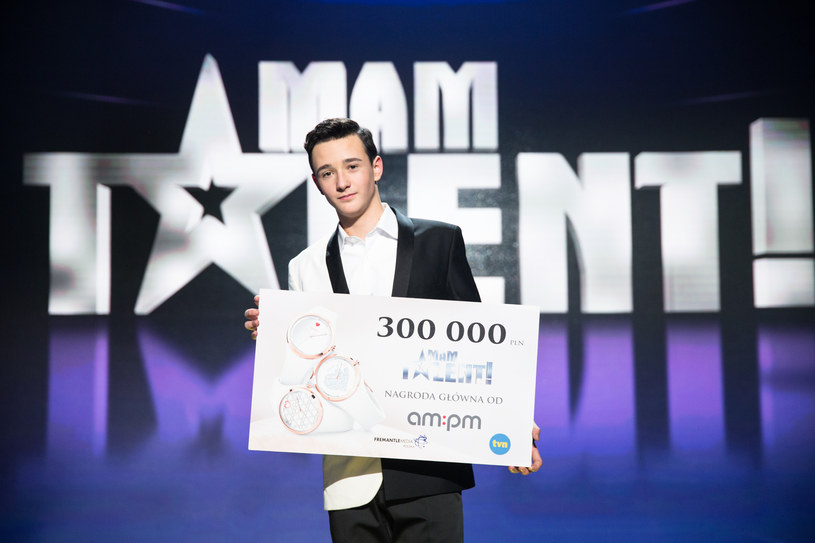 15-letni Lukas Gogol, który wygrał dziesiątą edycję "Mam talent", to drugi w historii zwycięzca TVN-owskiego talent show, którego umiejętnością jest gra na akordeonie.