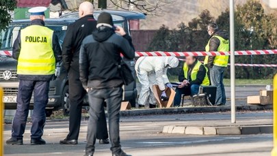 Salwa z broni automatycznej z odległości metra. Kulisy tragedii w Wiszni Małej