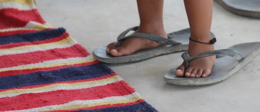 ​7-latka w Indii spłonęła żywcem, kiedy próbowała odtworzyć scenę ze swojego ulubionego serialu telewizyjnego. Podczas strasznego wypadku w domu nie było nikogo dorosłego.