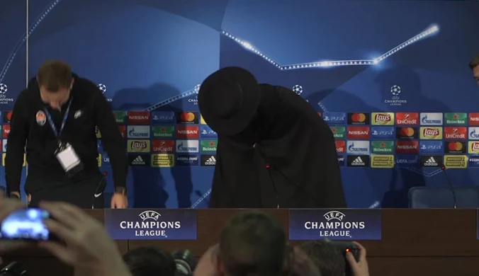 Paulo Fonseca jako Zorro. Wideo