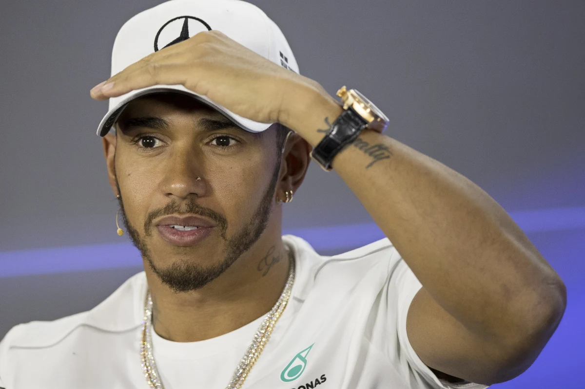 ​Tegoroczny mistrz świata Formuły 1 Brytyjczyk Lewis Hamilton (Mercedes) został wybrany najlepszym kierowcą sezonu 2017 także przez szefów wszystkich dziesięciu ekip, które rywalizowały na torach.