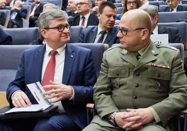 Opozycja o sprawie gen. Kraszewskiego. "Macierewicz stawia się ponad wszystkimi"