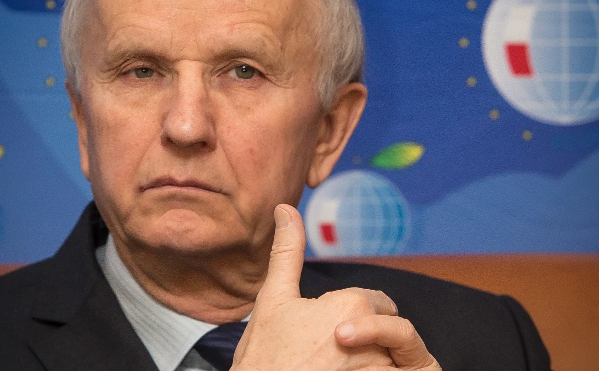 „Musimy uważać, by nie popaść w nacjonalizm gospodarczy, który, pod hasłem patriotyzmu ma służyć rozwojowi polskiego przemysłu, reindustrializacji i innowacji polskiej gospodarki” – stwierdził w Karpaczu były minister finansów, prof. Grzegorz Kołodko. Wziął on udział w panelu dyskusyjnym „Kierunki rozbudowy i rozwoju przemysłu w Europie”, który zorganizowano w sobotę w ramach odbywającego się w Karpaczu III Forum Przemysłowego.