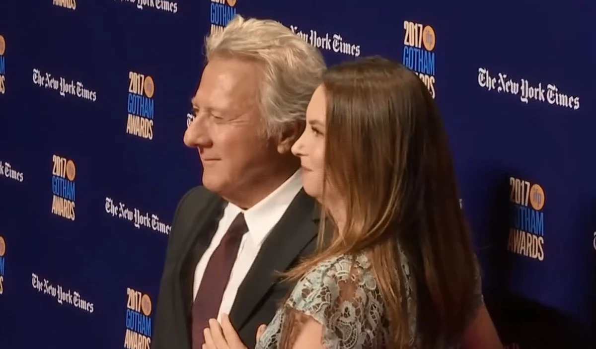 Dustin Hoffman oskarżony o molestowanie seksualne przez kolejną kobietę. Kathryn Rossetter ujawniła w „The Hollywood Reporter”, że była wykorzystywana przez filmowca w 1983 roku. Do nadużyć na tle seksualnym miało dochodzić podczas wspólnej pracy przy sztuce „Death of a Salesman”. "Po każdym przedstawieniu chwytał mnie za piersi i dotykał wewnętrznej strony ud. Za każdym razem robił się agresywniejszy i odważniejszy" - wyznała aktorka.