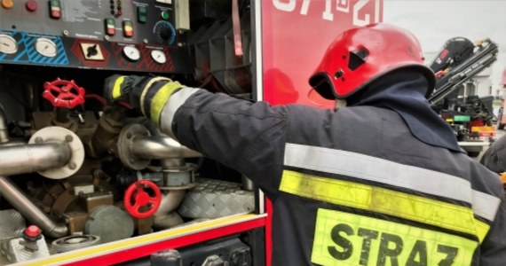 Tragedia w Wierzbniku koło Grodkowa na Opolszczyźnie. W nocnym pożarze budynku zginęły dwie osoby.