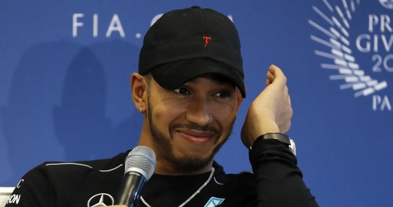 ​Czterokrotny mistrz świata Formuły 1 Brytyjczyk Lewis Hamilton przyznał, że wbrew plotkom nie wybiera się na sportową emeryturę. Przeciwnie, w nowym sezonie chce walczyć o kolejny tytuł.