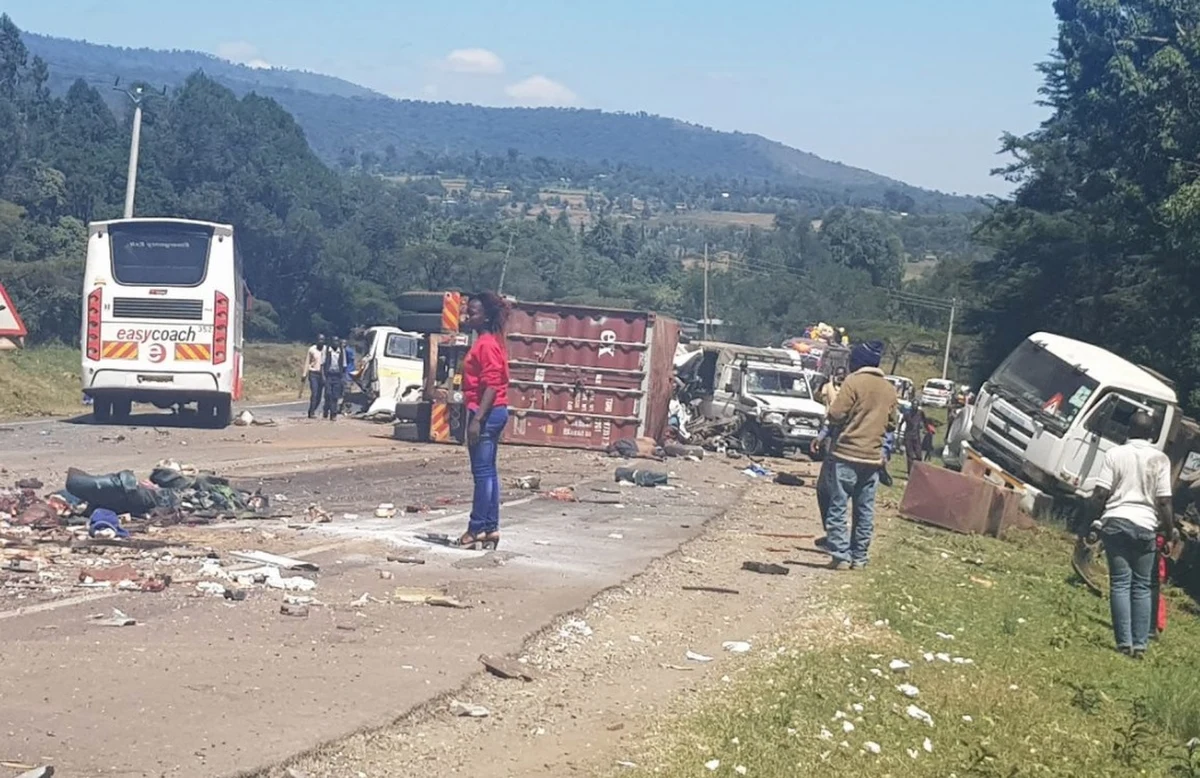 Ponad 30 ofiar śmiertelnych to tragiczny bilans gigantycznego karambolu w Kenii. Do wypadku doszło na trasie między miastami Nakuru i Eldoret. Jest też wielu rannych.