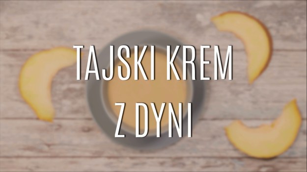 Tajski krem z dyni to idealna propozycja na pierwsze danie dla wegetarian, którzy cenią sobie orientalne smaki. Tajska wersja tego dania w niczym nie przypomina kremu z dyni, jaki znamy. Dodatek mleka kokosowego i azjatyckich przypraw nadaje tajskiemu kremowi z dyni oryginalnego smaku.