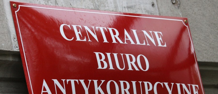 ​Agenci Centralnego Biura Antykorupcyjnego weszli do ponad 20 mieszkań i siedzib firm. Operacja prowadzona w Warszawie i okolicach, Kielcach, Krakowie i Gdańsku dotyczy reaktywacji 40 przedwojennych spółek. 