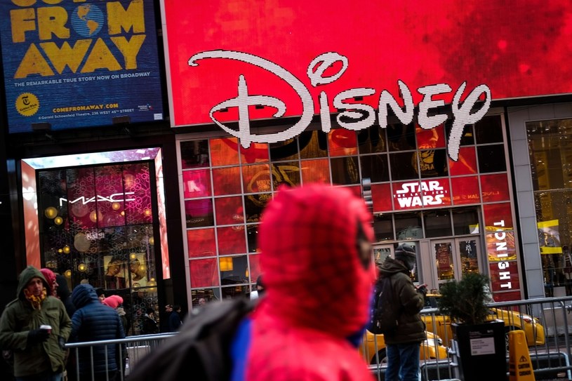 Disney zgodził się przejąć aktywa amerykańskiego koncernu mediowego 21st Century Fox za 52,4 mld dolarów - podał w czwartek serwis BBC.