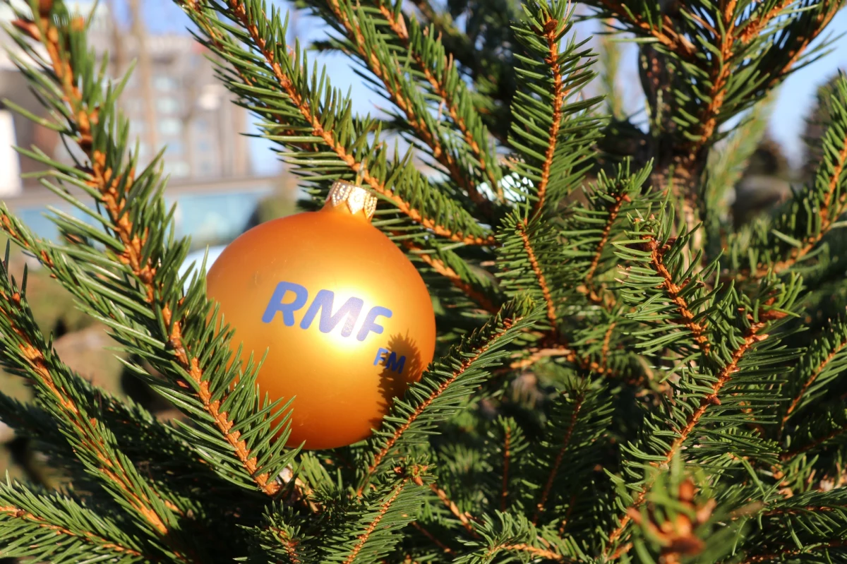 Gdynia była kolejnym przystankiem na trasie naszego świątecznego konwoju! Tysiąc pachnących choinek rozdalismy naszym słuchaczom na Skwerze Kościuszki. 