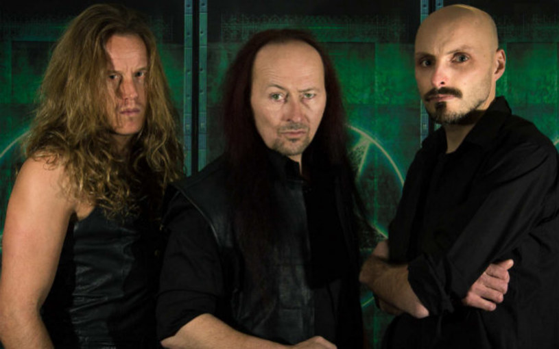 Jeszcze w tym roku ojcowie black metalu z Venom oddadzą w ręce fanów nową EP-kę "100 Miles To Hell".