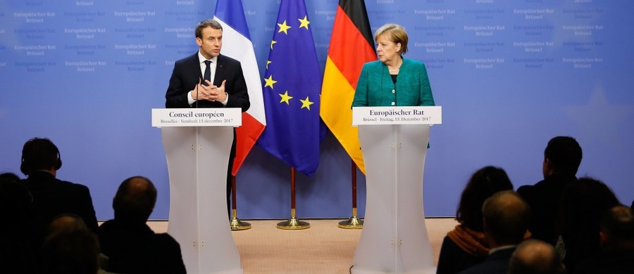 Prezydent Francji Emmanuel Macron i kanclerz Niemiec Angela Merkel zadeklarowali w Brukseli, że będą wspierać Komisję Europejską w jej działaniach dotyczących Polski i ewentualnego uruchomienia artykułu 7.1 unijnego traktatu wobec władz w Warszawie. "Jeśli Komisja Europejska zdecyduje się iść do przodu, będzie uważała, że to konieczne, będziemy to wspierać" - powiedziała Merkel na wspólnej konferencji prasowej z prezydentem Francji. "Będę wspierał inicjatywy podejmowane przez Komisję Europejską za każdym razem, gdy broni ona spójności naszych zasad" - dodał Macron.