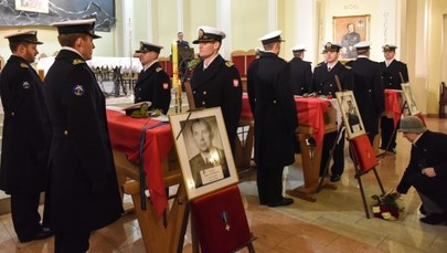 Gdynia: Pogrzeb komandorów straconych przez komunistyczne władze