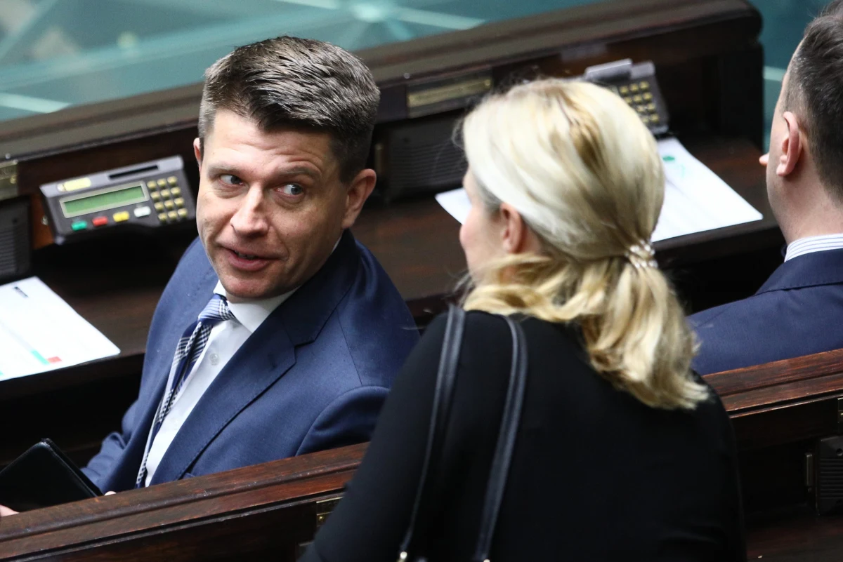 ​Wybór nowego zarządu Nowoczesnej to główny cel sobotniego posiedzenia Rady Krajowej partii. Jedną z wiceprzewodniczących ma zostać posłanka Kamila Gasiuk-Pihowicz; o miejsce w zarządzie ubiegał się będzie były szef ugrupowania Ryszard Petru. Szefowa Nowoczesnej Katarzyna Lubnauer, która na konwencji 25 listopada pokonała w wyborach Ryszard Petru, dotychczasowego lidera i założyciela formacji, zapowiedziała, że chciałaby, aby do zarządu weszła Kamila Gasiuk-Pihowicz, jako wiceprzewodnicząca Nowoczesnej.