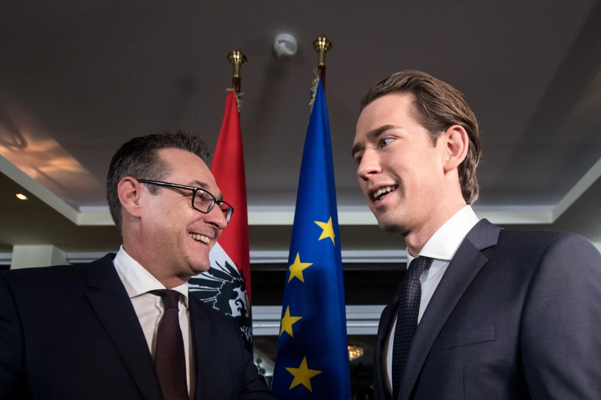 ​Sojusz Austriackiej Partii Ludowej (OeVP) i prawicowo-populistycznej Austriackiej Partii Wolności (FPOe) w swym programie rządowym zdecydowanie opowiedział się za pozostaniem Austrii w UE. "Żadnego Auxitu" - podkreśla agencja dpa w depeszy na ten temat.