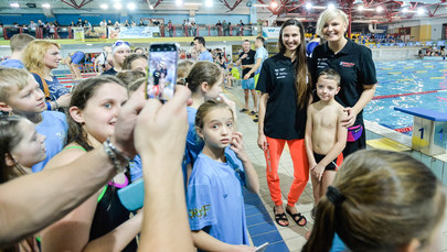 800 dzieci wzięło udział w III Mikołajkowej Olimpiadzie Pływackiej o puchar Otylii Jędrzejczak