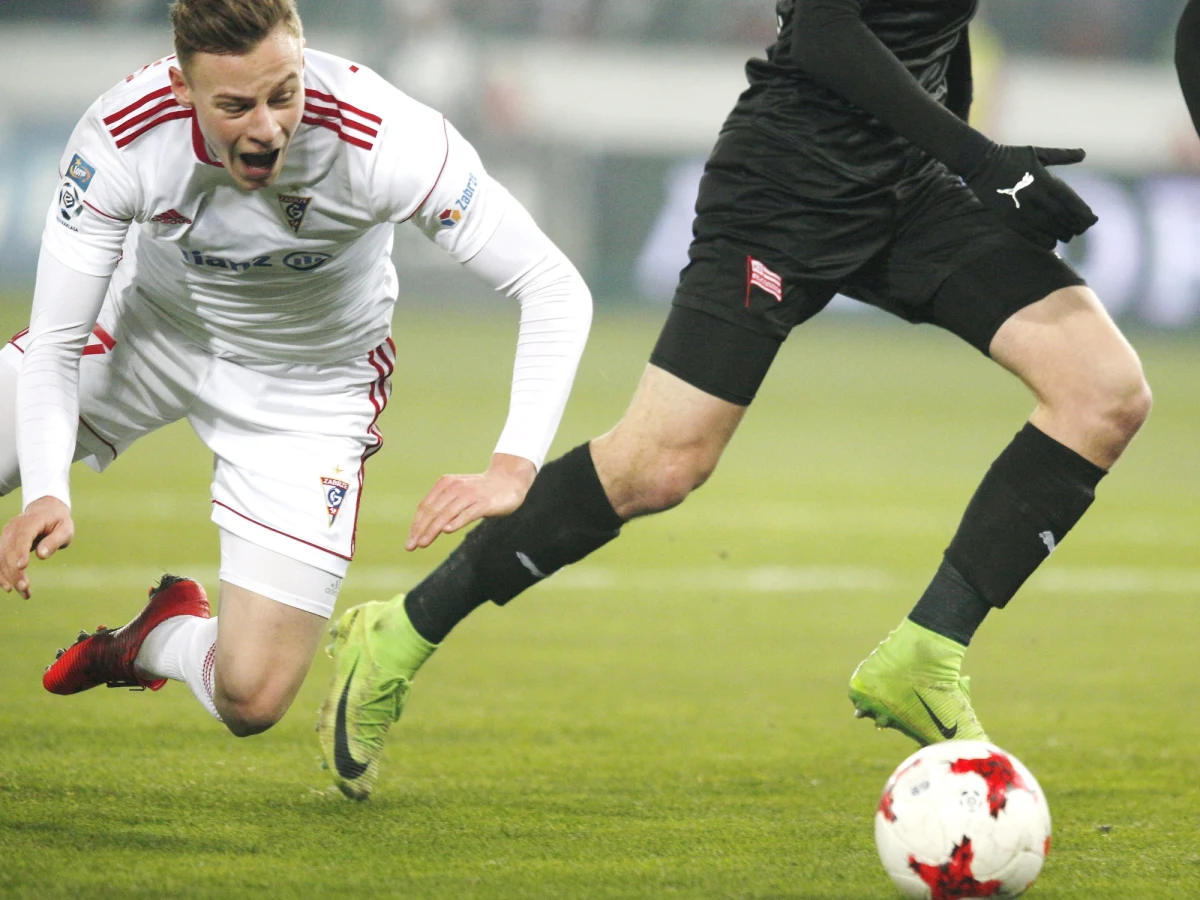 W poprzednim sezonie grali w I lidze i rzutem na taśmę szczęśliwie wywalczyli awans do Ekstraklasy. Teraz są rewelacją rozgrywek. Mowa o Górniku Zabrze, który piłkarską zimę spędzi z zaledwie dwoma punktami straty do lidera rozgrywek. Prezes klubu Bartosz Sarnowski zapewnia, że w najbliższych tygodniach nie będzie wyprzedaży w Górniku. Drużyna ma wiosną walczyć o sukces na ligowych boiskach. 