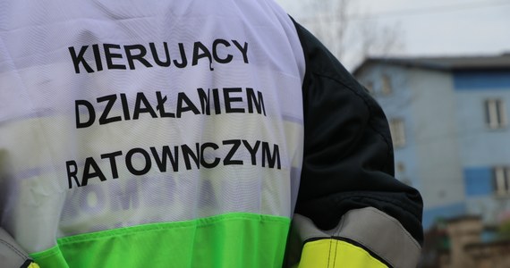 W nocy w wielorodzinnym budynku socjalnym w Prudniku na Opolszczyźnie wybuchł pożar. Zginęły dwie osoby, a 25 trzeba było ewakuować.  