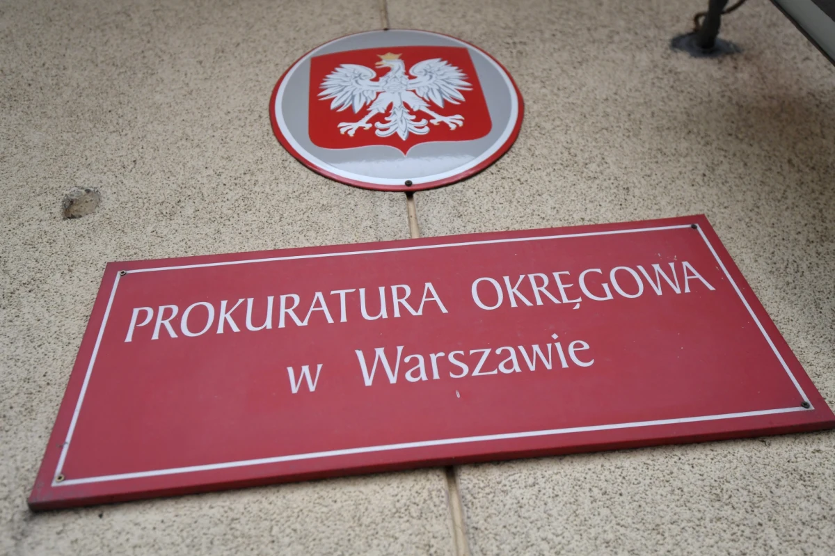 Prokuratura Okręgowa w Warszawie sporządziła akt oskarżenia przeciwko byłemu szefowi SKW gen. Krzysztofowi P. i b. szefowi CEK NATO Krzysztofowi D.; podejrzani są m.in. o działanie na szkodę interesu publicznego - ujawniła w sobotę Telewizja Republika.