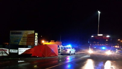 Tragiczny wypadek w Kobyłce. 22-letni kierowca z zarzutami