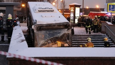 Moskwa: Autobus wjechał w przejście podziemne. Nie żyją 4 osoby