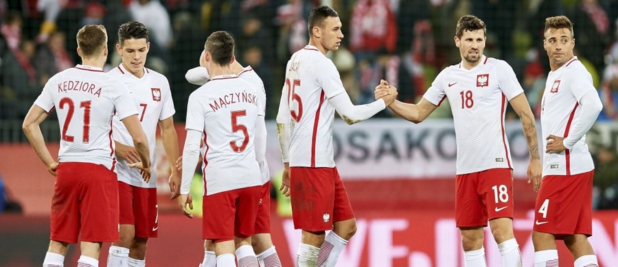 Europejska Unia Piłkarska (UEFA) ogłosiła na koniec roku kilka rankingów dotyczących m.in. klubów, lig oraz drużyn narodowych. Wśród reprezentacji - Polska plasuje się na dziewiątej pozycji, natomiast wśród klubów Legia Warszawa zajmuje 57. miejsce.