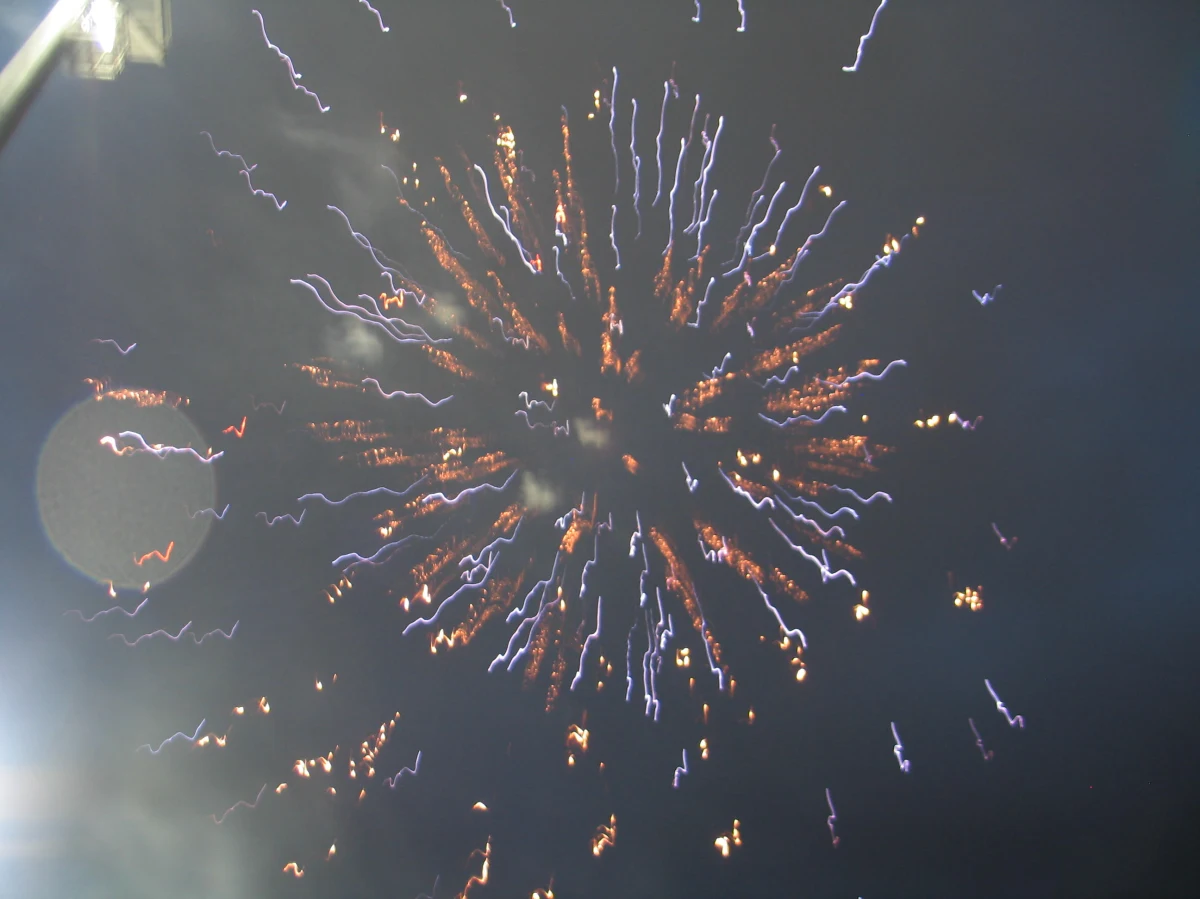 Co najmniej 39 osób odniosło obrażenia po niekontrolowanym wybuchu fajerwerków w czasie popularnego festiwalu Parrandas na Kubie. Wśród rannych jest sześcioro dzieci w wieku od 11 do 15 lat.