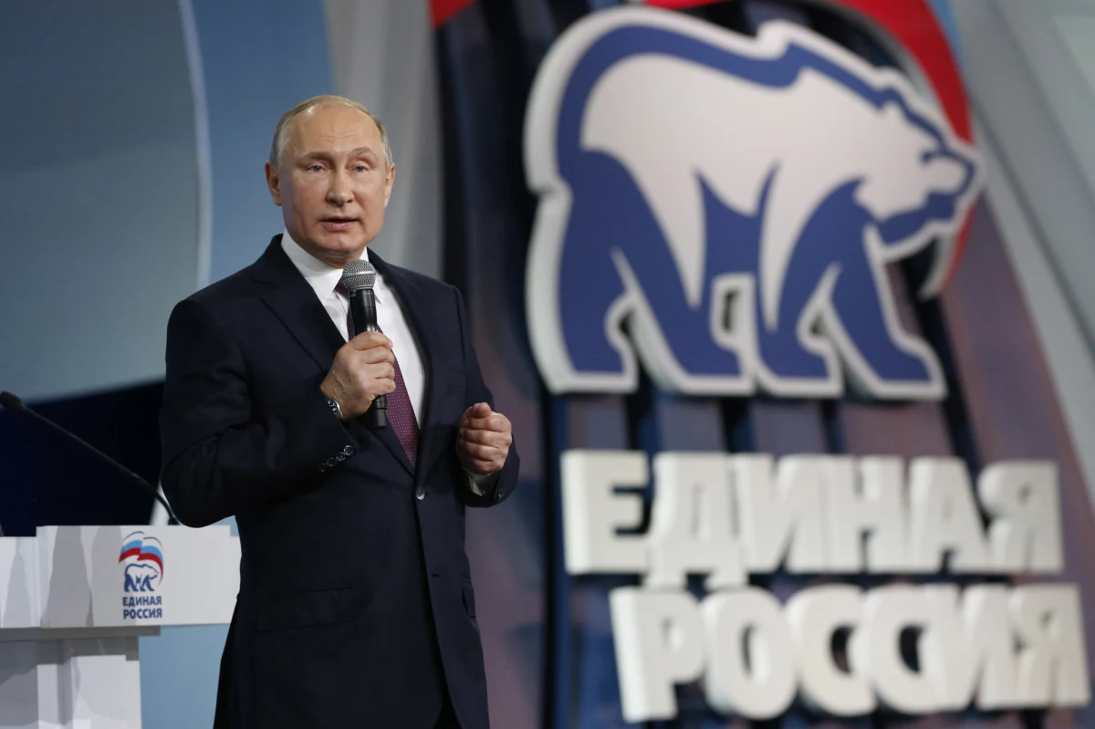 Prezydent Władimir Putin nakazał monitorować portale społecznościowe, ponieważ obawia się, że przed marcowymi wyborami prezydenckimi Zachód mógłby wpływać na sytuację polityczną w tym kraju - informuje korespondent RMF FM Przemysław Marzec. 