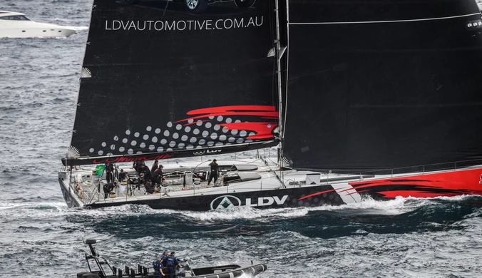 Sydney - Hobart. "LDV Comanche" na prowadzeniu z szansą na rekord