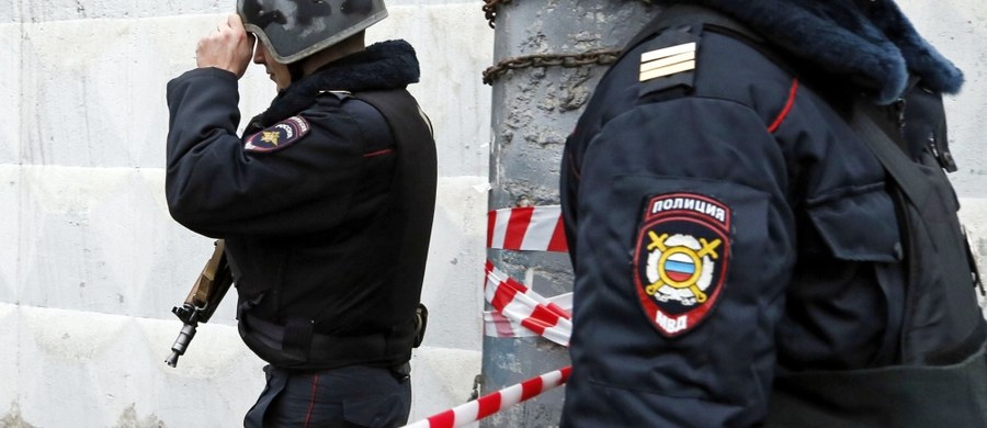 Dziesięć osób zostało rannych w wybuchu bomby w supermarkecie w Petersburgu. Eksplodował ładunek wybuchowy domowej roboty z elementami raniącymi - poinformowała rzeczniczka Komitetu Śledczego Federacji Rosyjskiej Swietłana Pietrienko.