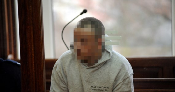 Na 15 lat więzienia skazał Sąd Okręgowy w Koszalinie Piotra R. za zabójstwo poznanej przez internet kobiety. Oskarżony przyznał się ponadto do kilku kradzieży, wobec czego sąd wymierzył mu karę łączną 18 lat pozbawienia wolności. Wyrok nie jest prawomocny.