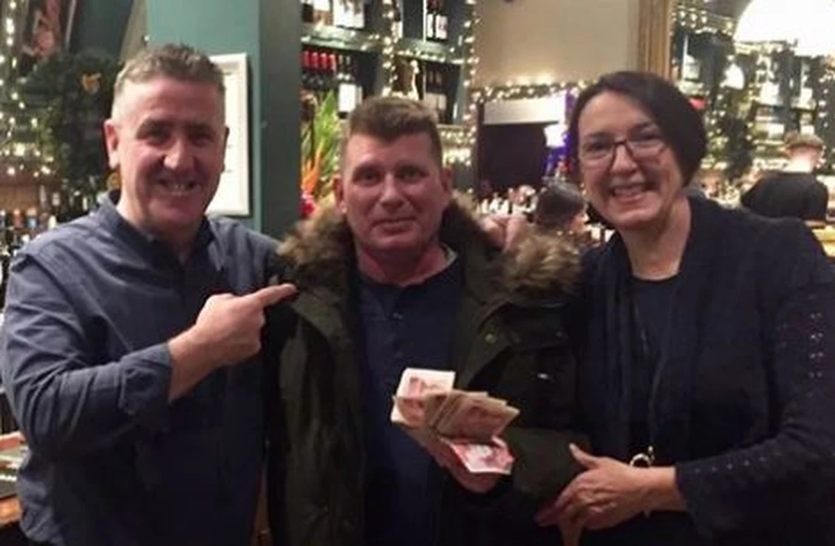 Tysiące ludzi zaangażowało się w mediach społecznościowych w poszukiwanie mężczyzny, który tuż przed Bożym Narodzeniem zgubił wypłatę w jednym z londyńskich pubów. Dzięki akcji pechowiec odnalazł się. Okazał się nim pracownik budowy z Polski. 