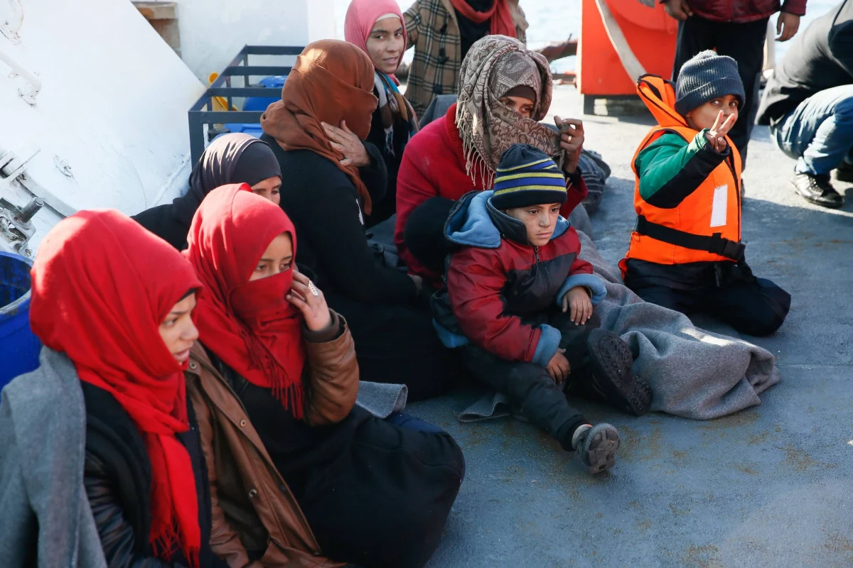 "Polskie stanowisko w kwestii relokacji uchodźców pozostaje niezmienne. To Polska decyduje czy jest w stanie przyjąć uchodźców, czy nie" - podkreśla rzeczniczka rządu Joanna Kopcińska. "Premier Mateusz Morawiecki będzie kontynuował politykę wspierania potrzebujących na miejscu" - zapowiedziała.