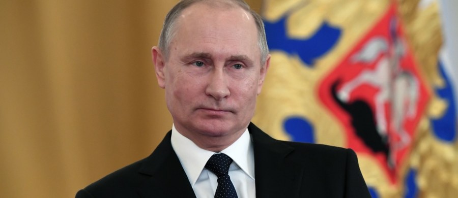 Składając życzenia noworoczne prezydentowi USA Donaldowi Trumpowi prezydent Rosji Władimir Putin wezwał go do "pragmatycznej współpracy" i "konstruktywnego dialogu" - przekazał Kreml.