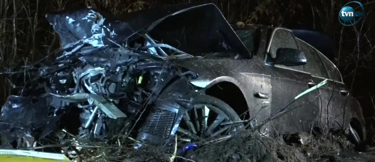 Na dwa miesiące został aresztowany 32-letni kierowca BMW, któremu prokuratura przedstawiła zarzut umyślnego naruszenia zasad bezpieczeństwa w ruchu lądowym. Miał ponad 2,6 promila alkoholu we krwi. W wypadku cztery osoby zginęły, a trzy zostały ranne.