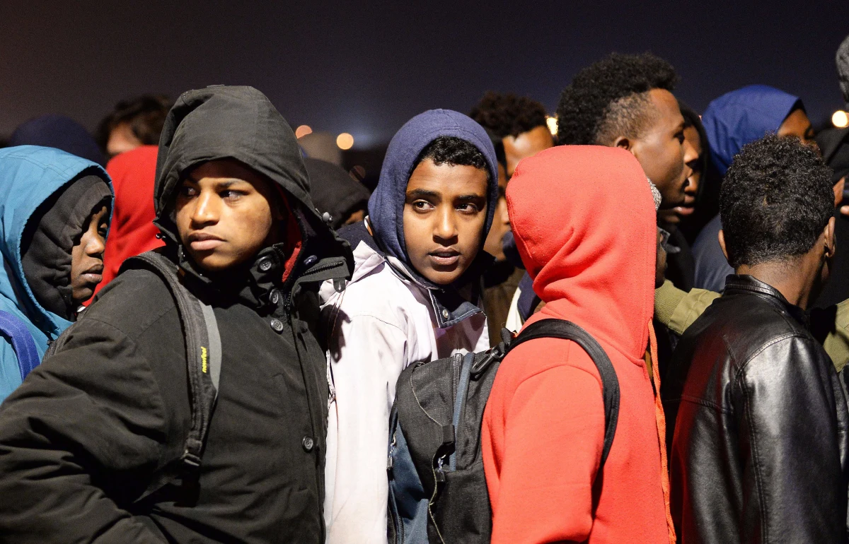 "Mój ojciec ma bardzo ciekawe poglądy w niektórych sprawach, radykalne w innych, nie zmienia to ani na jotę stanowiska rządu, jak będziemy podchodzić do kwestii uchodźców. Nie będziemy przyjmować uchodźców z Bliskiego Wschodu i z Północnej Afryki" - powiedział premier Mateusz Morawiecki.