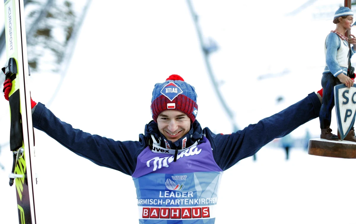 Organizatorzy sobotniego konkursu Turnieju Czterech Skoczni w Bischofshofen liczą na to, że czwartkowe zawody - w Innsbrucku - wygra… Kamil Stoch. "Wtedy możemy liczyć na jeszcze większy przyjazd polskich kibiców na zakończenie w Bischofshofen" - przyznał szef komitetu organizacyjnego.